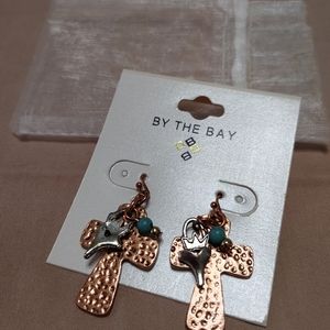 NWT BEAUTIFUL MULTICOLORED CROSS EARRINGS